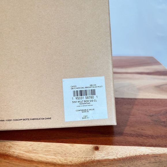 NWT Coach Boxed 3 In 1 Wallet Gift Set In Colorblock Signature Canvas - Picture 6 of 6